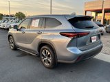 Certified 2024 Toyota Highlander XLE image 3