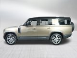 Used 2023 Land Rover Defender 130 SE image 5