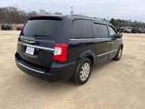 Used 2011 Chrysler Town & Country Touring-L image 4