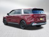 Certified 2025 Kia Carnival image 5