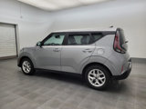 Used 2023 Kia Soul LX w/ LX Technology Package image 3