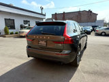 Used 2018 Volvo XC60 T5 Momentum w/ Vision Package image 3