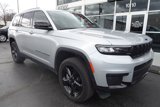 Used 2023 Jeep Grand Cherokee L Laredo image 2