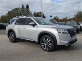 New 2025 Nissan Pathfinder Platinum w/ Black Appearance Package image 2