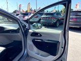 Used 2018 Chrysler Pacifica Touring-L image 6