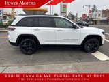 Used 2023 Jeep Grand Cherokee Limited w/ Black Appearance Package image 6