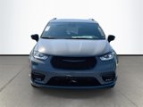 New 2025 Chrysler Pacifica Select image 2