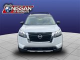 New 2025 Nissan Pathfinder Platinum image 2