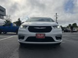 Used 2023 Chrysler Pacifica Touring-L image 5