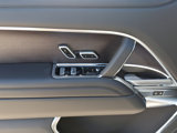 New 2025 Land Rover Range Rover Long Wheelbase SE image 4