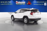 Used 2023 GMC Terrain SLE w/ Driver Convenience Package image 5