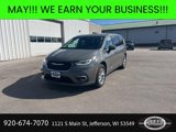 Used 2023 Chrysler Pacifica Touring-L image 2