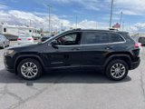 Used 2019 Jeep Cherokee Latitude Plus image 2