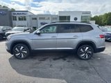New 2025 Volkswagen Atlas SE image 3