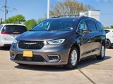 Used 2022 Chrysler Pacifica Touring-L image 3