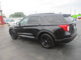 Used 2024 Ford Explorer XLT image 3