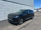 Used 2025 Lincoln Aviator AWD w/ Equipment Group 101A image 2