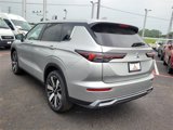 New 2025 Mitsubishi Outlander SE image 3