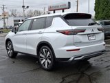 New 2025 Mitsubishi Outlander SE image 3