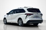 Used 2025 Toyota Sienna Limited image 3