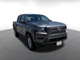 Used 2024 Nissan Frontier SV image 3