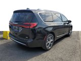New 2025 Chrysler Pacifica Pinnacle image 4