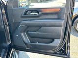 Used 2025 GMC Yukon XL Denali w/ Advanced Technology Package image 6