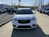 Used 2021 Chrysler Pacifica Touring-L image 3
