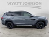 New 2025 Volkswagen Atlas Peak Edition SE image 6
