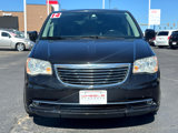 Used 2014 Chrysler Town & Country Touring image 2