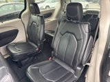 Used 2023 Chrysler Pacifica Touring-L image 4