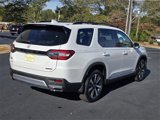 New 2025 Honda Pilot Touring image 6