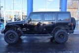 Used 2018 Jeep Wrangler Unlimited Sahara image 2