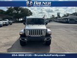 Used 2018 Jeep Wrangler Unlimited Sahara image 2