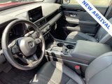 Used 2025 Honda Pilot TrailSport image 5
