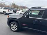 Used 2017 Jeep Renegade Latitude w/ Cold Weather Group image 4