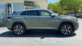 New 2025 Volkswagen Atlas Cross Sport SEL Premium R-Line image 4