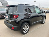 Used 2018 Jeep Renegade Latitude w/ Cold Weather Group image 6