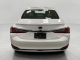 New 2025 Lexus ES 300h Ultra Luxury image 4