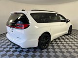 New 2026 Chrysler Pacifica Limited image 6