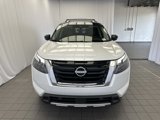 New 2025 Nissan Pathfinder Platinum image 2