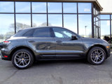 Used 2023 Porsche Macan w/ Smoking Package image 4