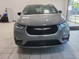 New 2025 Chrysler Pacifica Select image 2