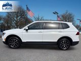 Used 2021 Volkswagen Tiguan SE w/ Panoramic Sunroof Package image 4