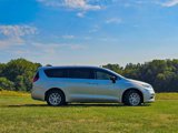 New 2026 Chrysler Pacifica Select image 3
