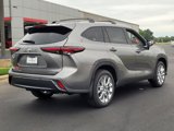 New 2025 Toyota Highlander Limited image 3