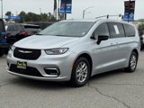 Certified 2024 Chrysler Pacifica Touring-L image 3