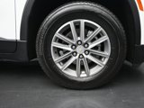 Used 2023 Chevrolet Traverse LT image 2