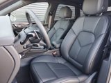 Used 2025 Porsche Macan image 5