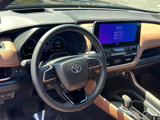 Used 2024 Toyota Grand Highlander AWD Hybrid image 6